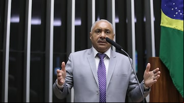 Tiririca, deputado federal por São Paulo, foi o parlamentar que mais enviou recursos para fora do Estado. Foto: Zeca Ribeiro/Câmara dos Deputados